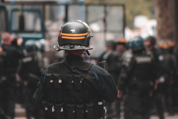 Violence policière : une analyse intersectionnelle